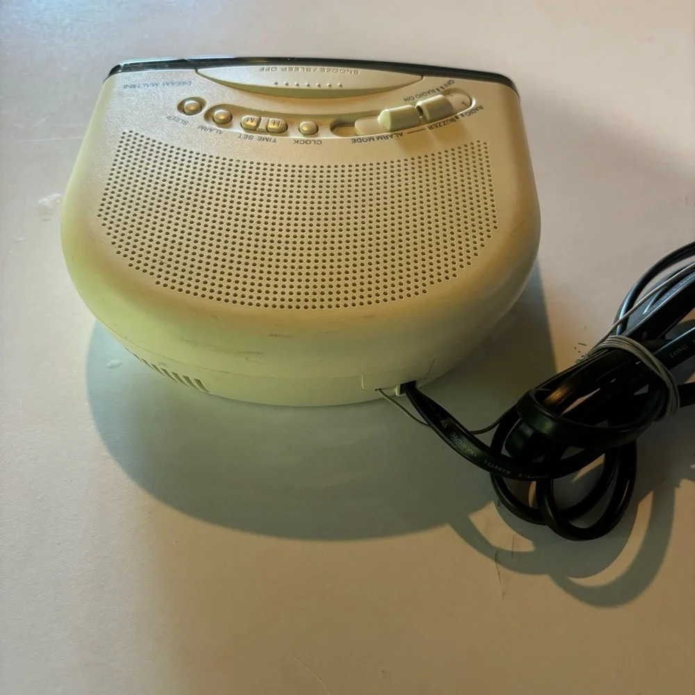 SONY Dream Machine ICF-C211 - AM/FM Alarm Clock Radio White Tested & Working